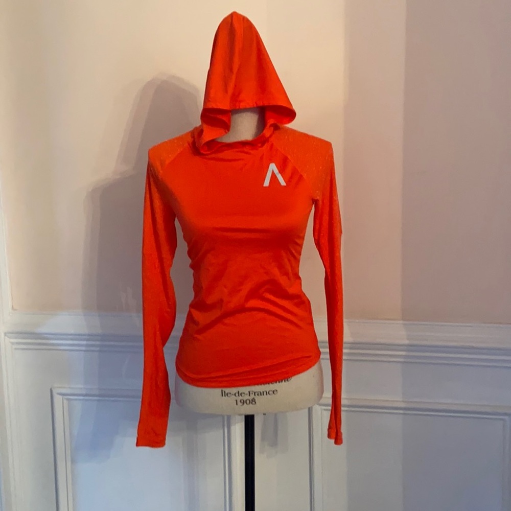 Adidas AKTIV Hooded long sleeve pullover